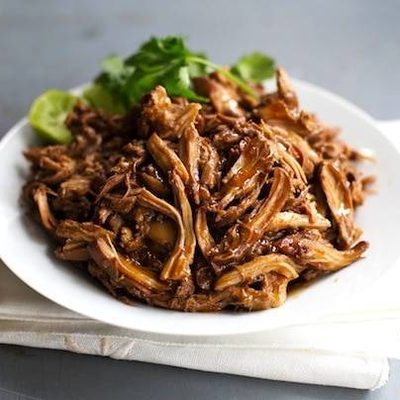 Honey Glazed Crockpot Chicken Adobo - simple pantry ingredients, hardly any hands-on time, 200 calories. | https://make-hard.today