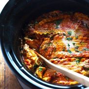 Super Easy Skinny Veggie Crockpot Lasagna - a handful of simple ingredients for a healthy family dinner. | https://make-hard.today
